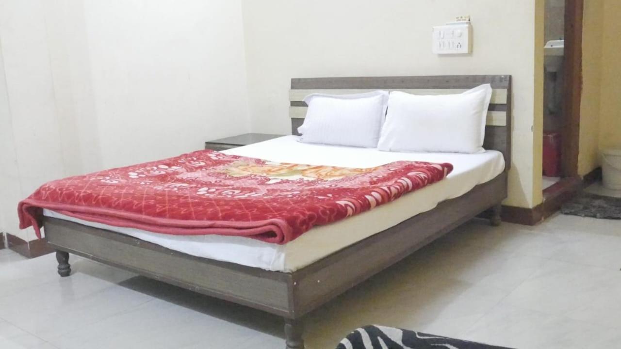 Hotel Atithi Palace Maheshwar Exterior photo